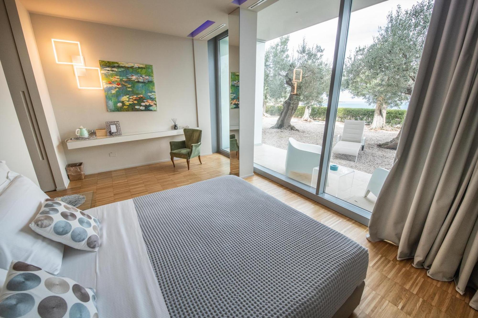 Alkimia Boutique Hotel Васто Екстериор снимка